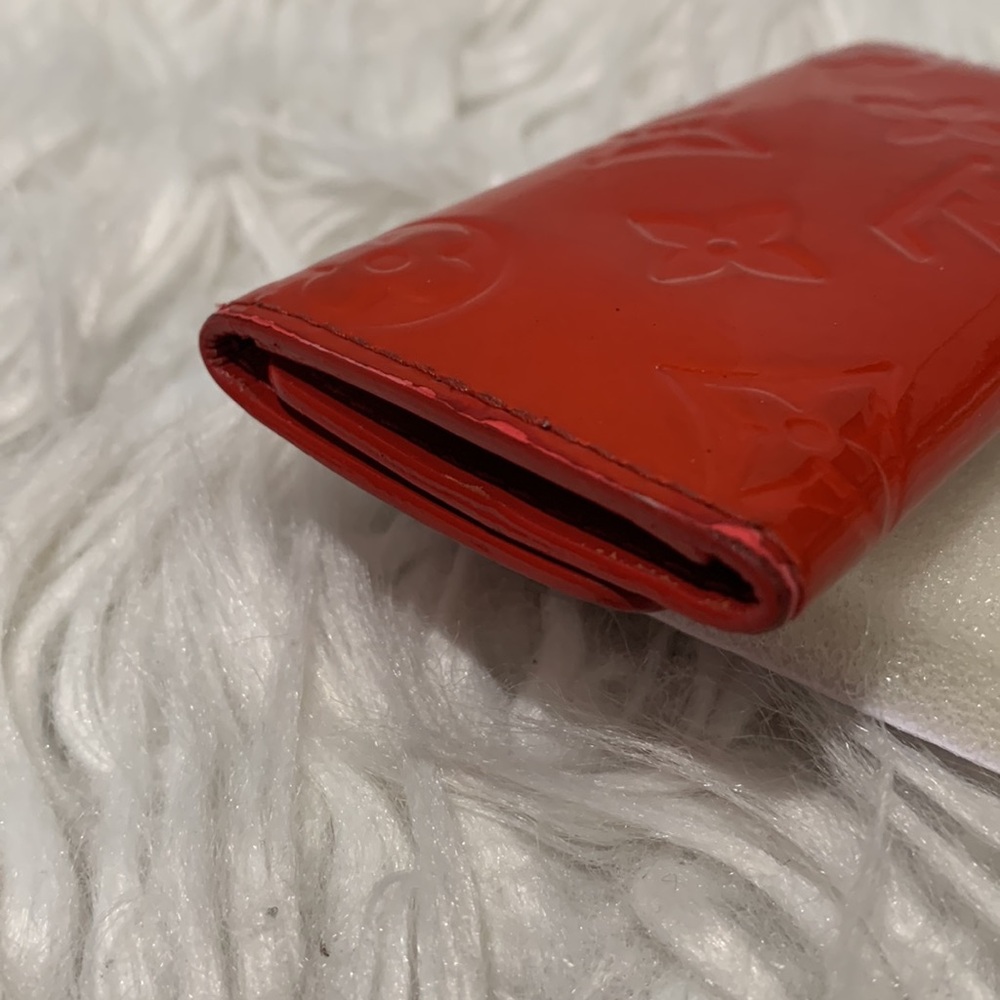 Louis Vuitton Cherry Red Patent Leather Key Holder - Picture 6 of 14